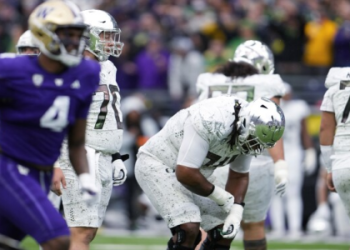 Washington vs Oregon Football History: A Rivalry With Lots of Big Wins and Losses!