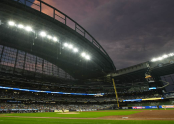 William Contreras Salary: Explore His Earnings and Contract with the Brewers.