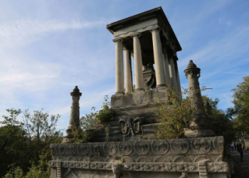 7 mausoleum locations: Discover the most stunning final resting places!