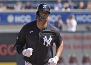 What does Freddie Freeman wife Chelsea do? Explore her career, her passions, and her life beyond baseball games.