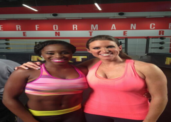 Sexy Stephanie McMahon in Bikini: A Total Knockout!